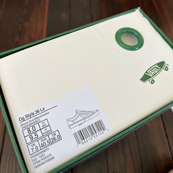 Museum of Peace and Quiet x Vans Vault collab sneakers - Picture 4 of 4